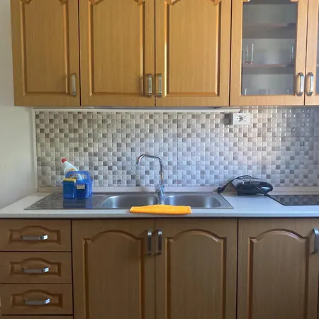 M Vera With Kitchen And