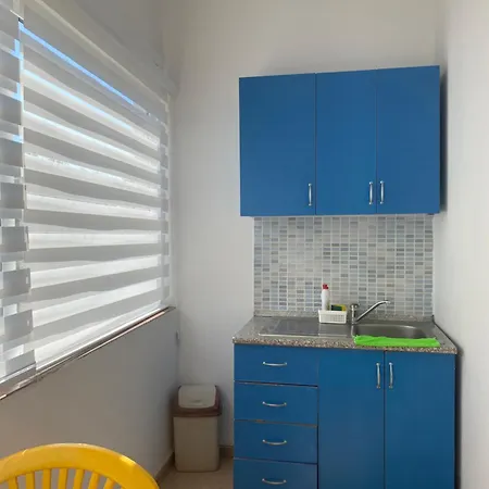 M Vera With Kitchen And