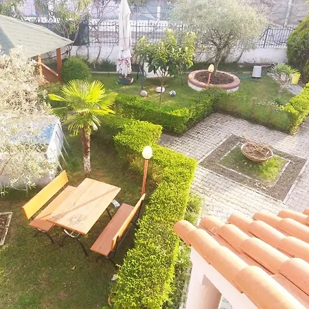 M Vera With Kitchen And