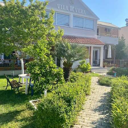 M Vera With Kitchen And 3*