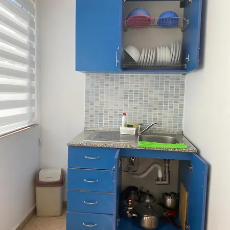 M Vera With Kitchen And